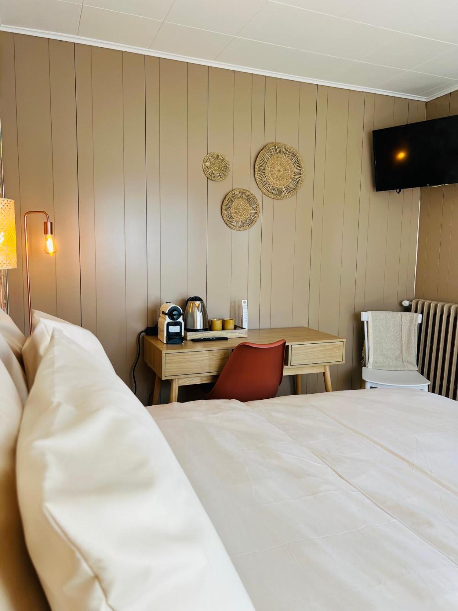 Motel Les Broussailles Mesves-sur-Loire Εξωτερικό φωτογραφία