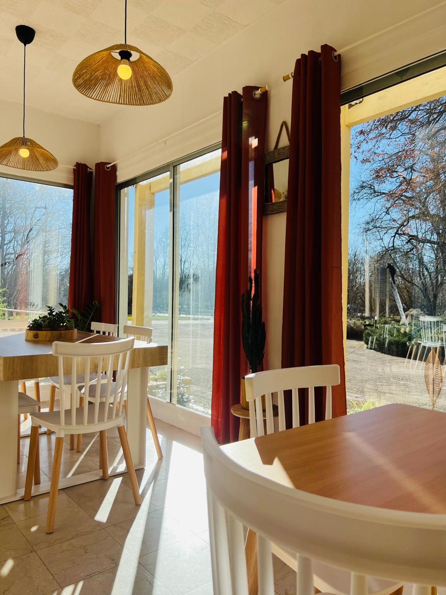 Motel Les Broussailles Mesves-sur-Loire Εξωτερικό φωτογραφία