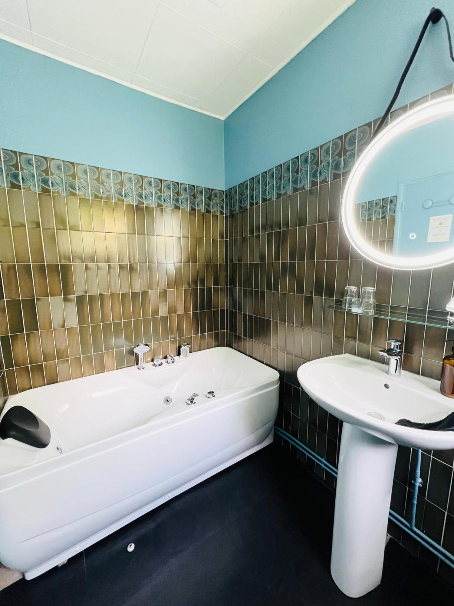 Motel Les Broussailles Mesves-sur-Loire Εξωτερικό φωτογραφία